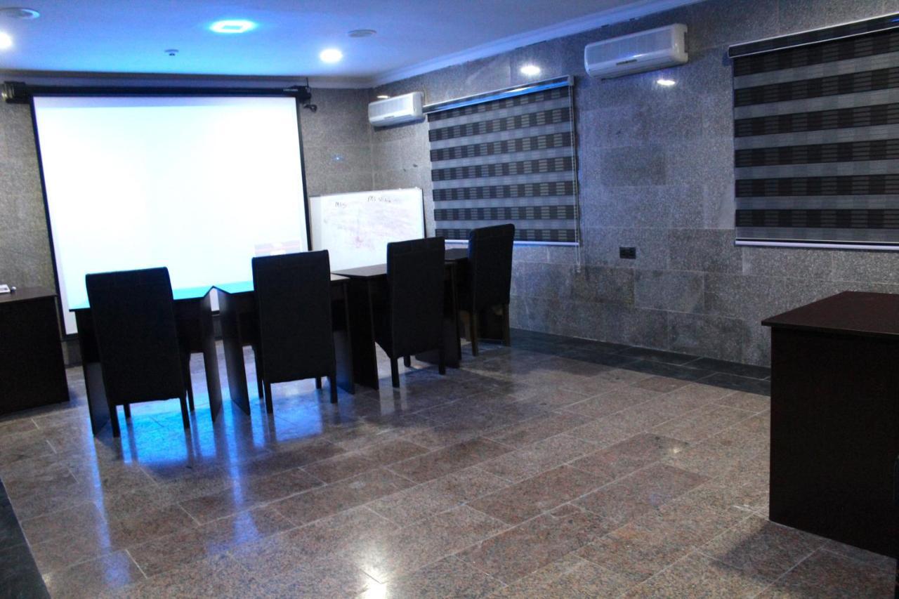 Class Suites Ikeja Exterior foto